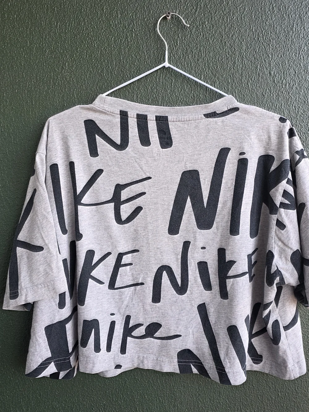 Nike Heather Gray Athletic Tee Crip Top with Black Logo Sz L - Picture 4 of 8